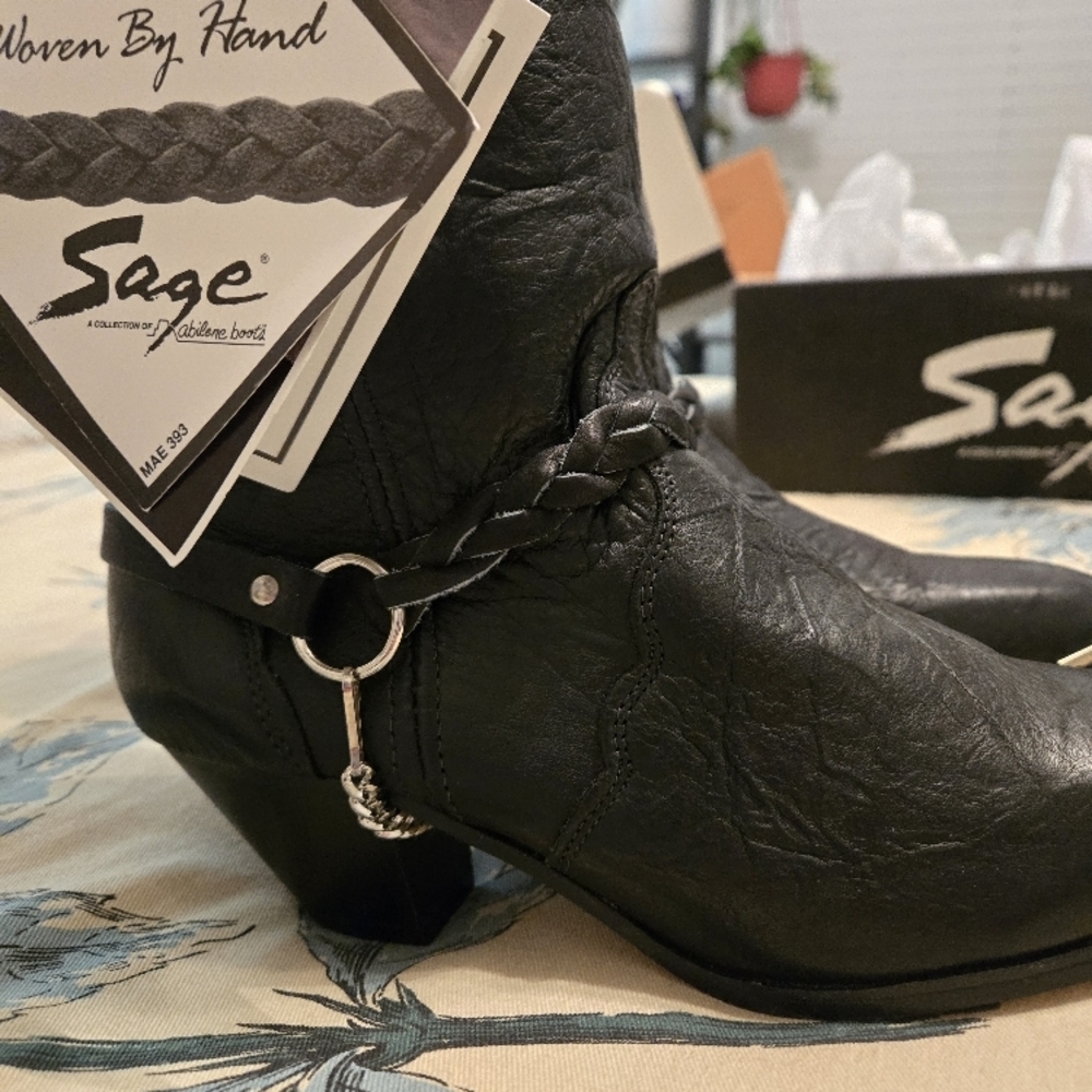 NIB Sage Black Women's Leather Boots